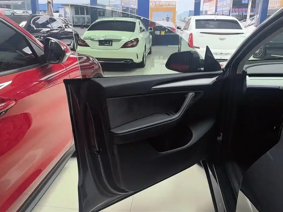 Tesla Model Y 2024 из CN, фото 9