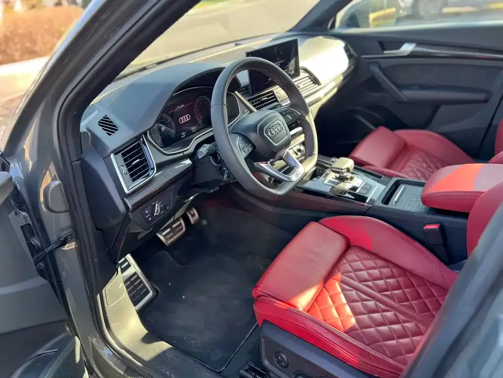 Audi SQ5 2025 из CN, фото 2