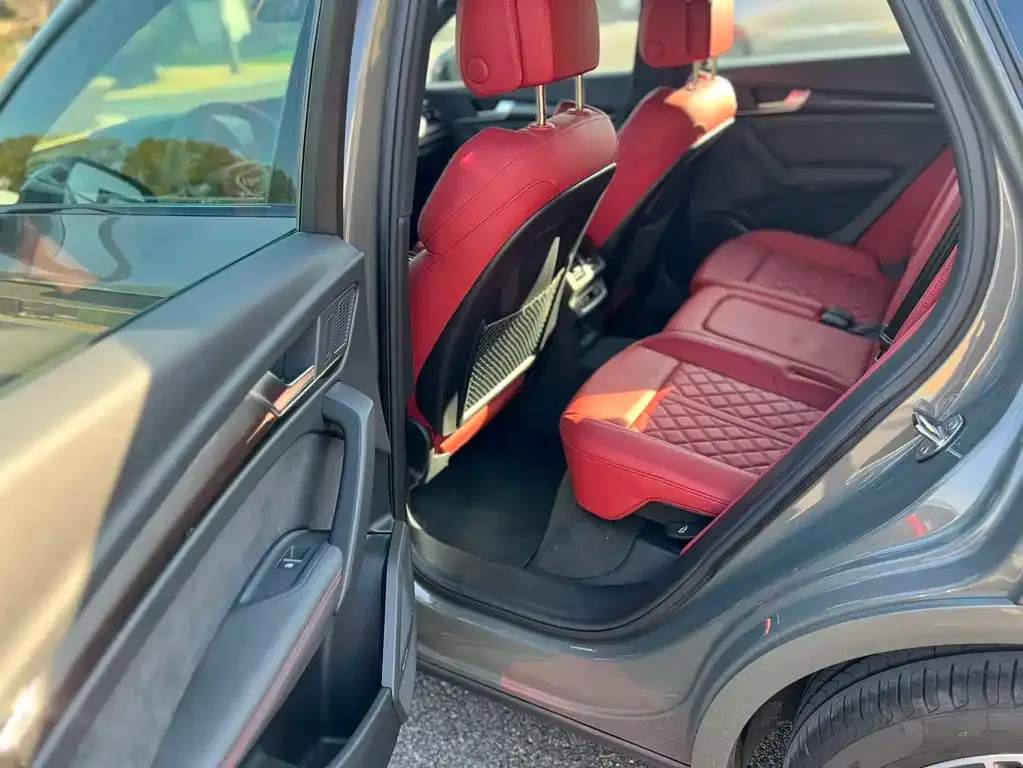 Audi SQ5 2025 из CN, фото 7