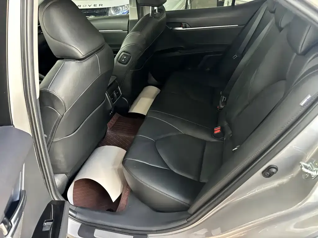 Toyota Camry 2023 из CN, фото 5
