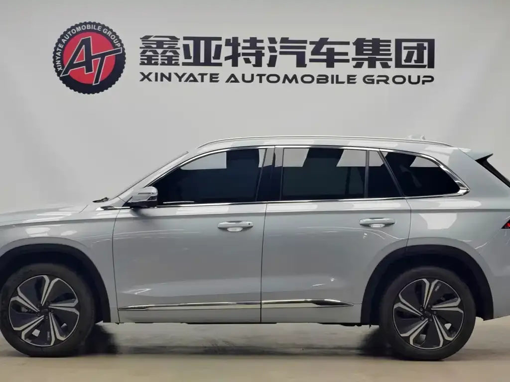 Geely Xingyue L 2023 из CN, фото 3