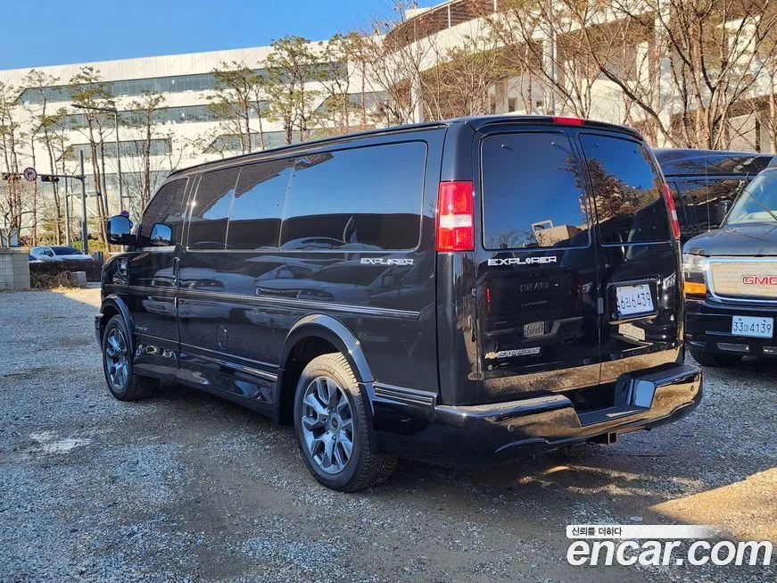 Chevrolet Express Van 2024 из KR, фото 2