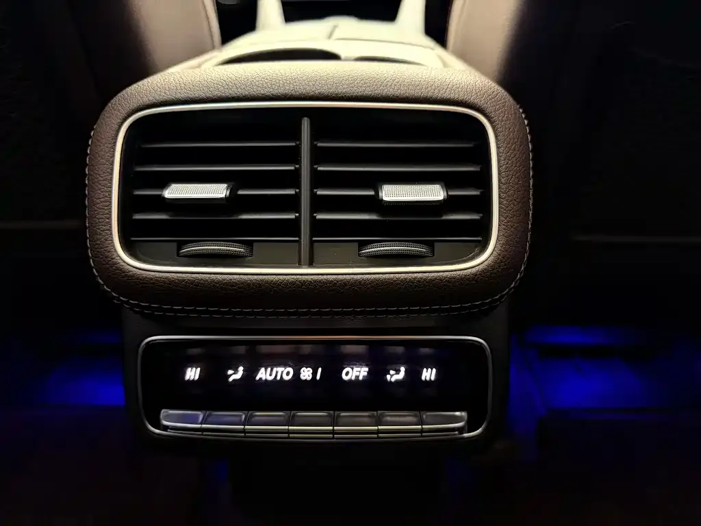 Mercedes-Benz GLS — фото 5