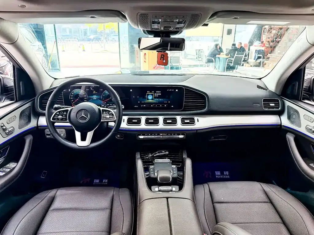 Mercedes-Benz GLS — фото 10