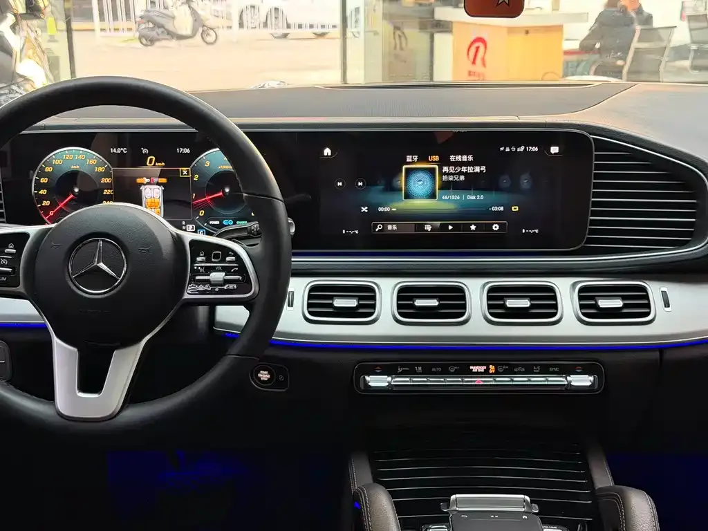 Mercedes-Benz GLS — фото 3
