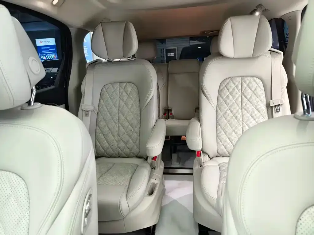 Buick GL8 2023 из CN, фото 4