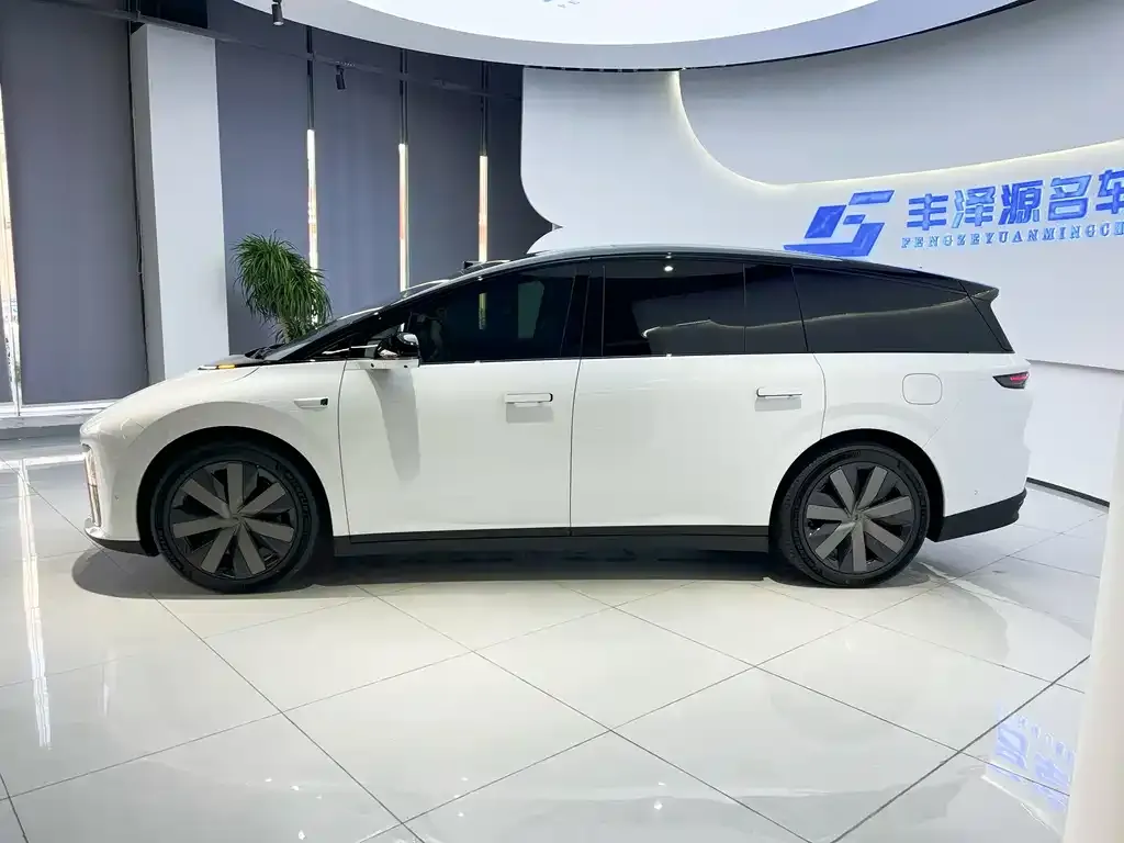 Li Auto i8 2025 из CN, фото 3