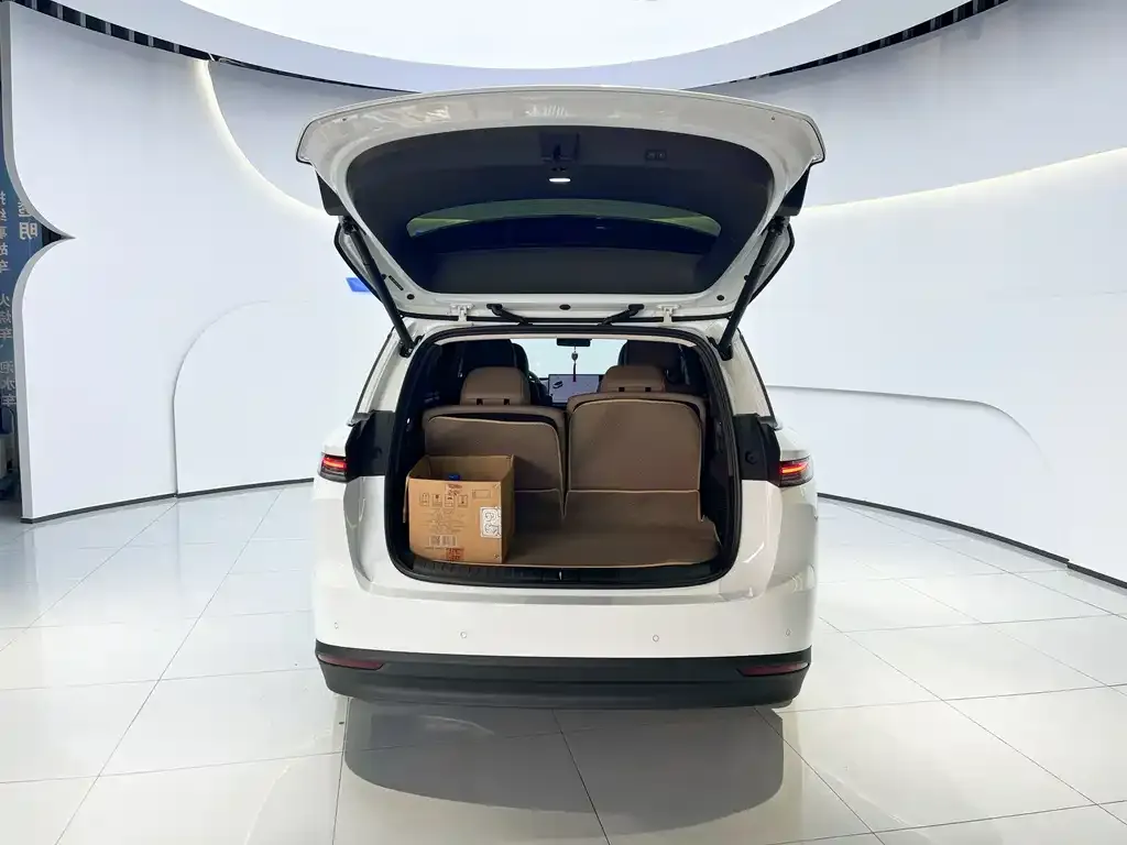 Li Auto i8 2025 из CN, фото 4