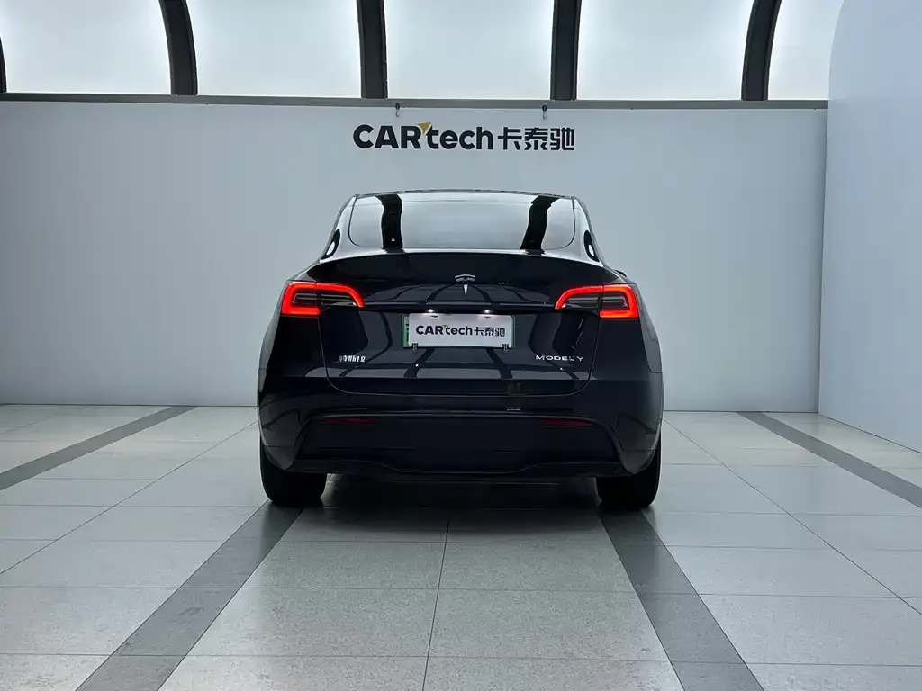 Tesla Model Y 2024 из CN, фото 2