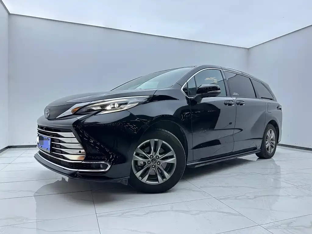 Toyota Sienna 2024 из CN, фото 1