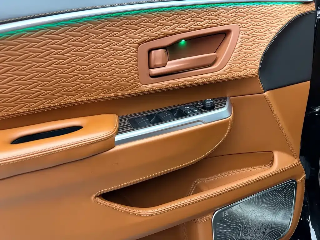 Toyota Sienna 2024 из CN, фото 10