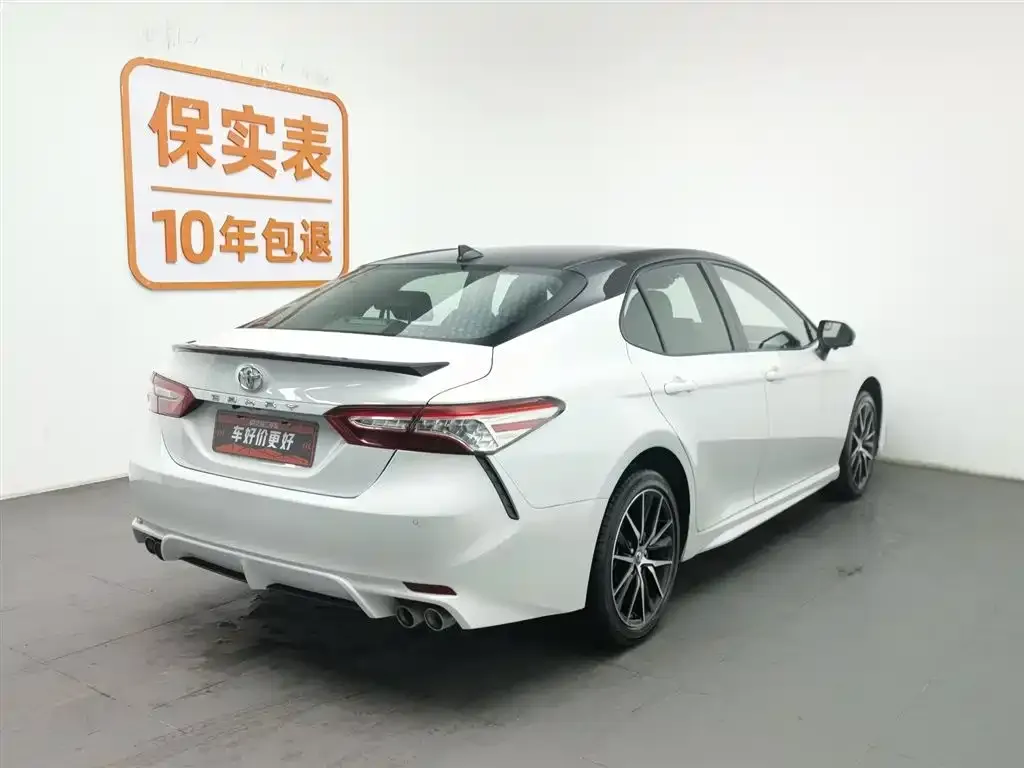 Toyota Camry 2023 из CN, фото 2