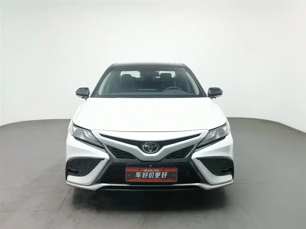 Toyota Camry 2023 из CN, фото 3