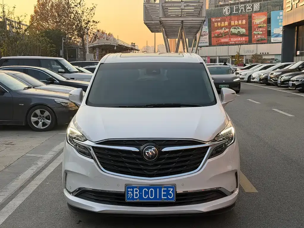 Buick GL8 2022 из CN, фото 3