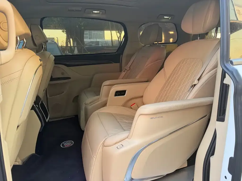 Buick GL8 2022 из CN, фото 5