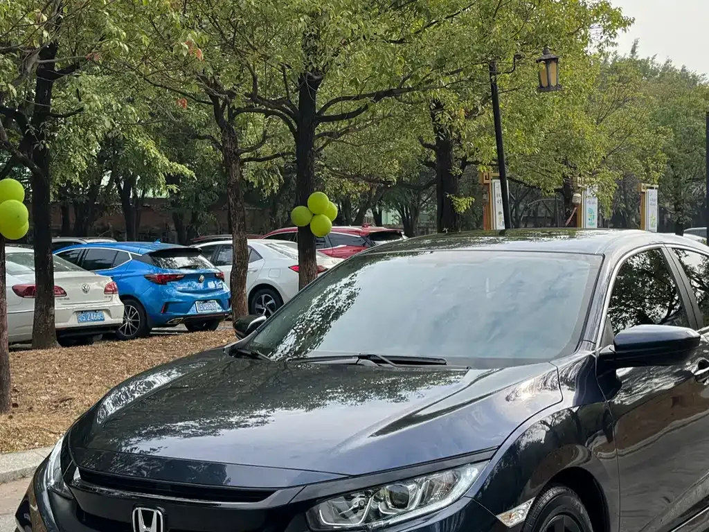 Honda Civic — фото 10