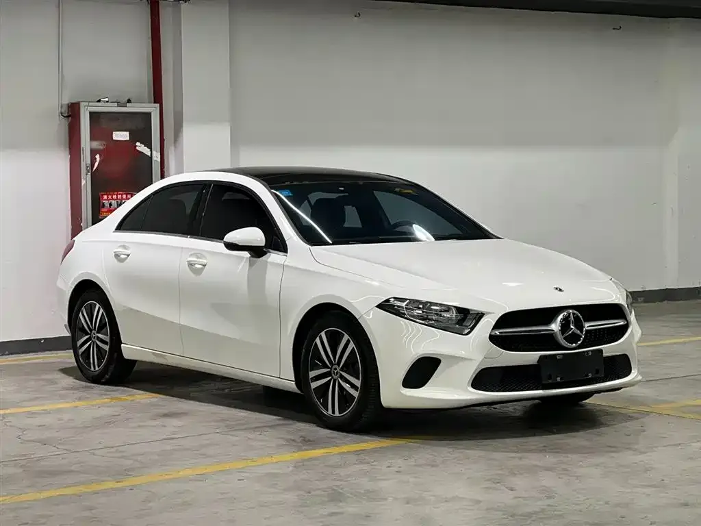 Mercedes-Benz A-Class — фото 6