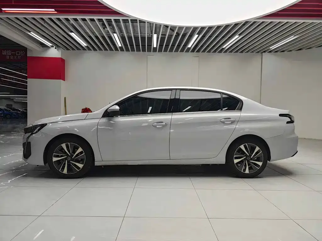 Peugeot 408 2025 из CN, фото 3