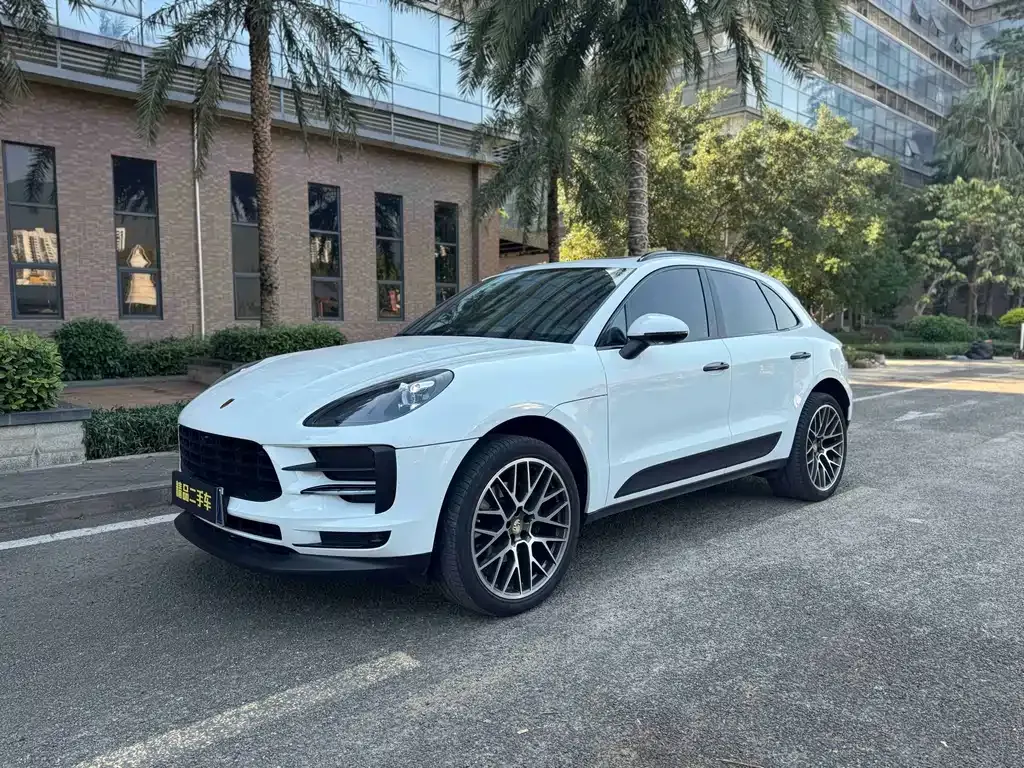 Porsche Macan — фото 1
