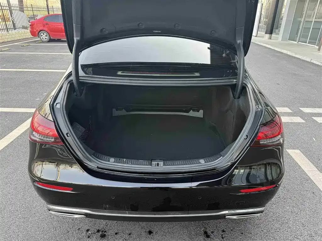 Mercedes-Benz E-Class 2022 из CN, фото 6