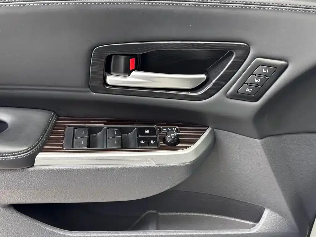 Toyota Granvia 2024 из CN, фото 3