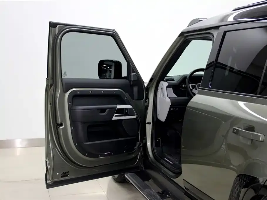 Land Rover Defender 2023 из CN, фото 5