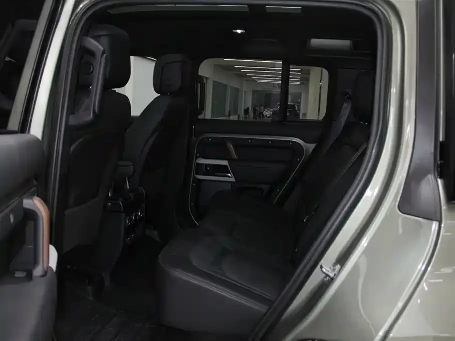 Land Rover Defender 2023 из CN, фото 7