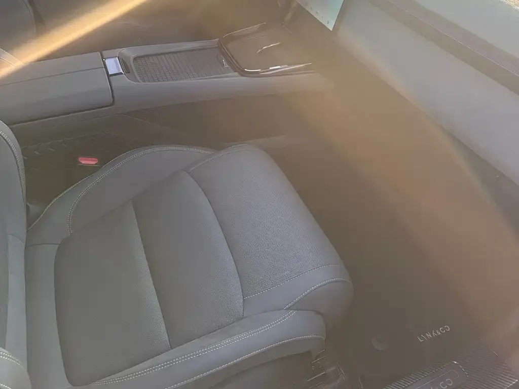 Lynk & Co 08 EM-P 2024 из CN, фото 4