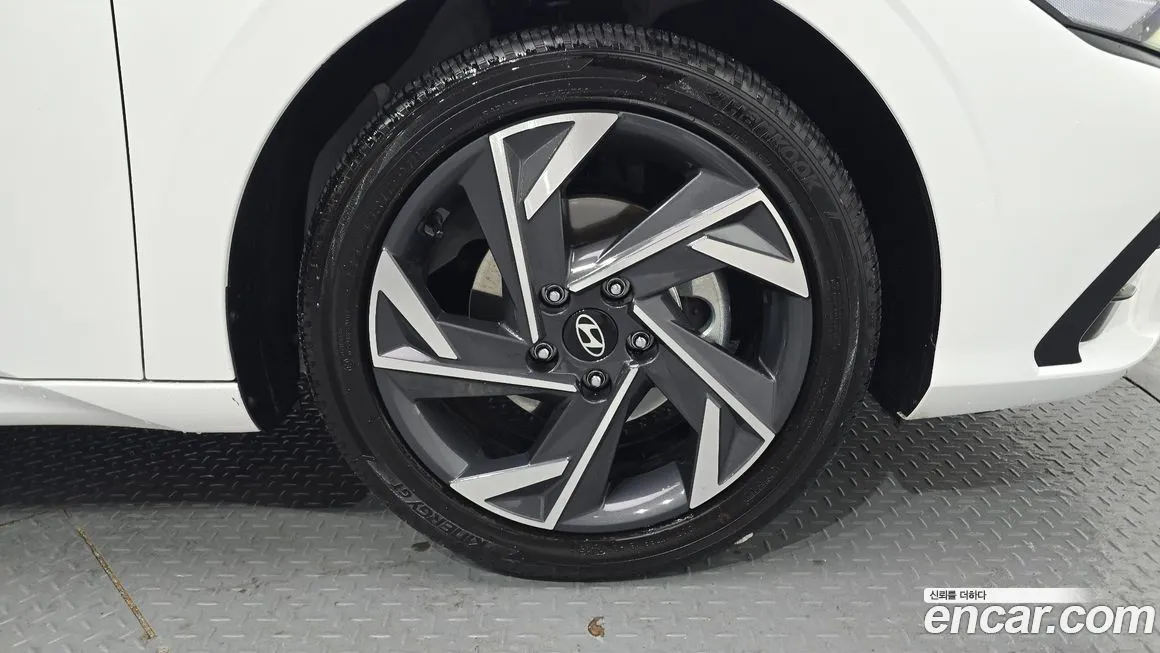 Hyundai AVANTE — фото 9