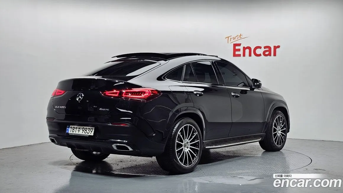 Mercedes-Benz GLE-Class — фото 6