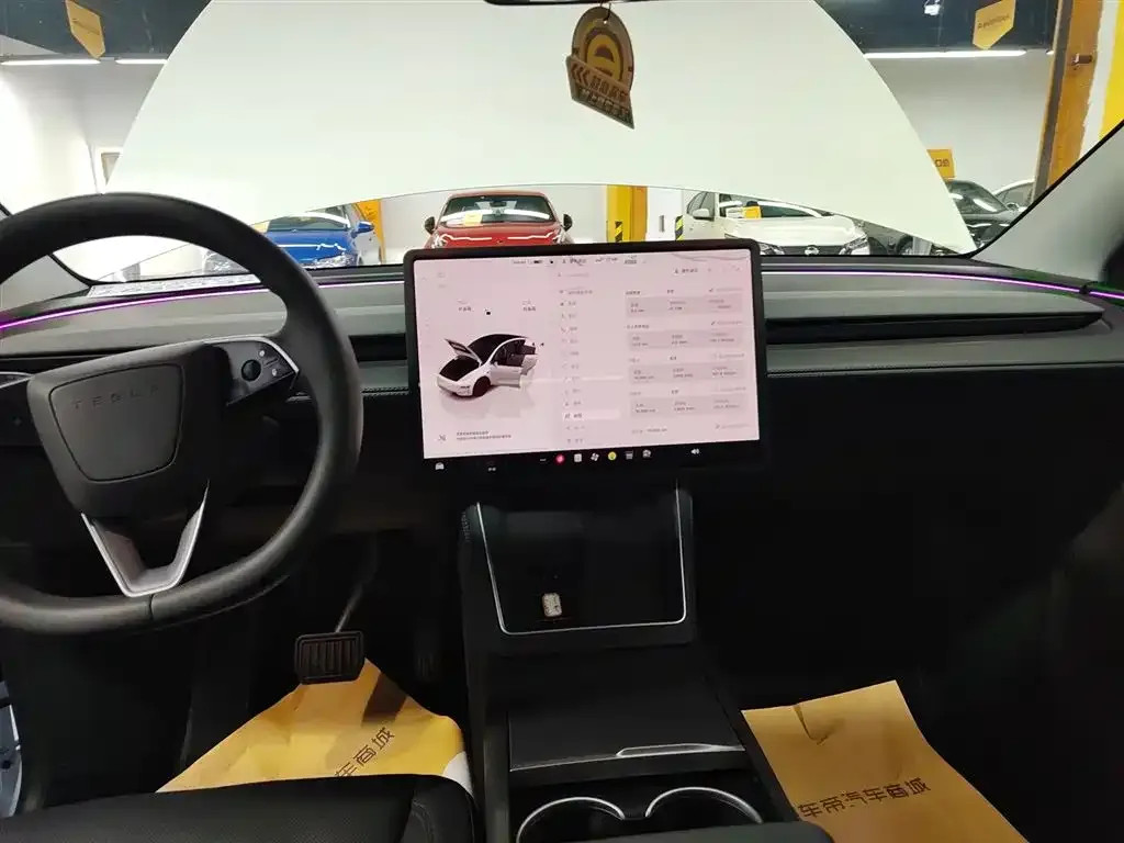 Tesla Model Y — фото 4