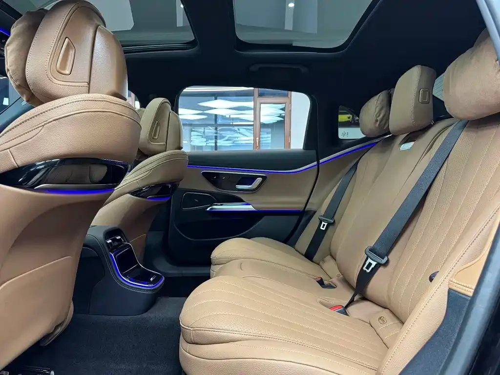 Mercedes-Benz E-Class 2024 из CN, фото 4