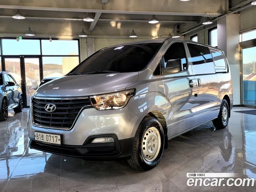 Hyundai Starex