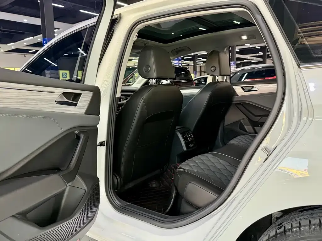 Volkswagen Sagitar 2022 из CN, фото 3