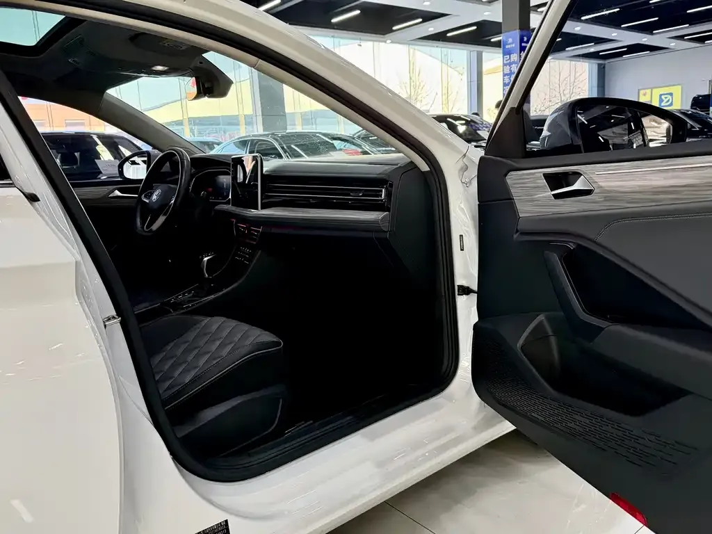 Volkswagen Sagitar 2022 из CN, фото 2