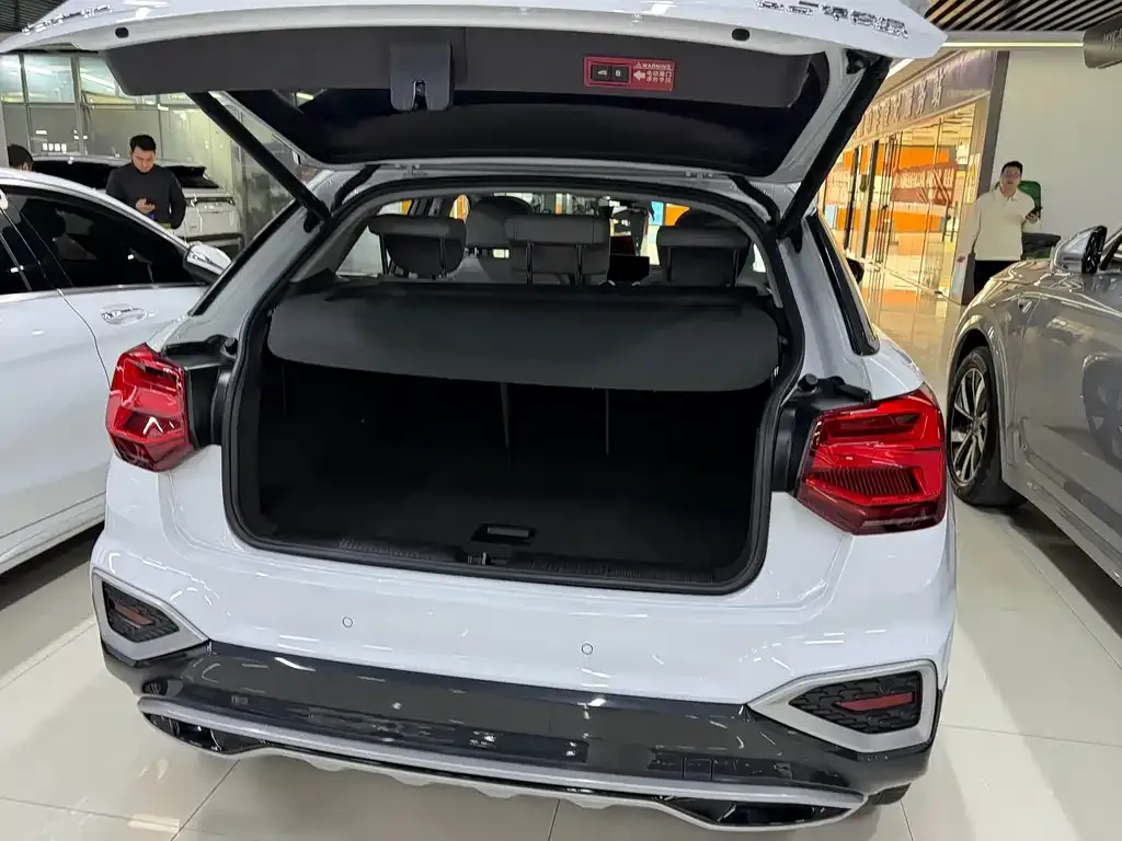 Audi Q2L 2022 из CN, фото 2