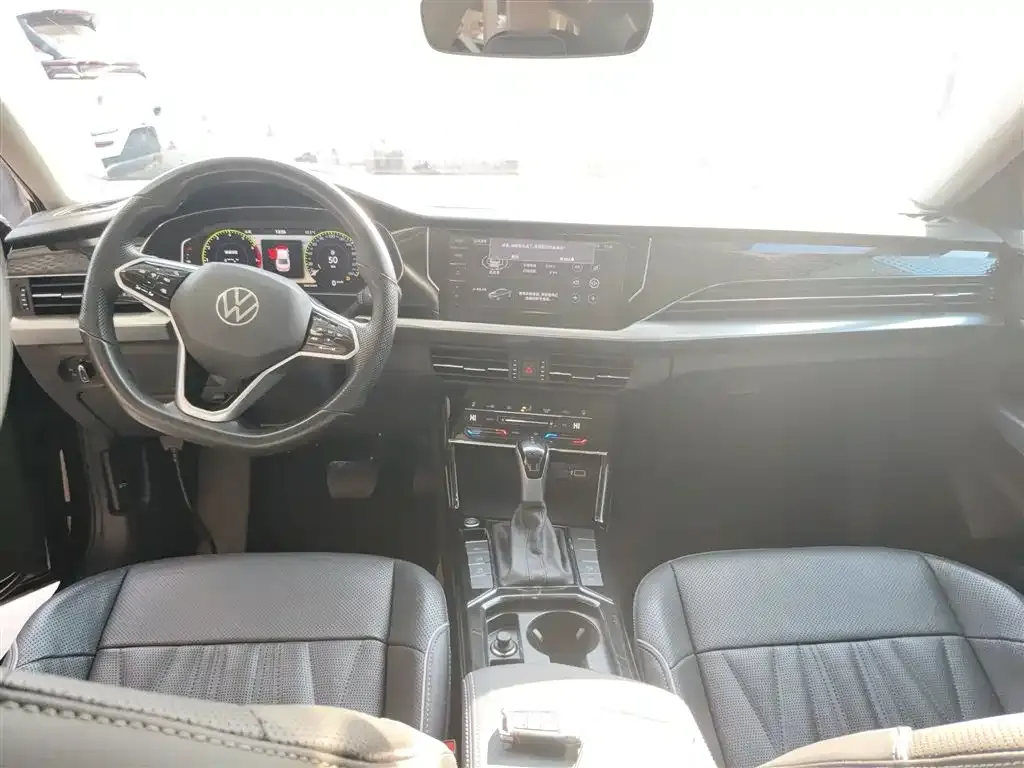 Volkswagen Passat 2022 из CN, фото 10