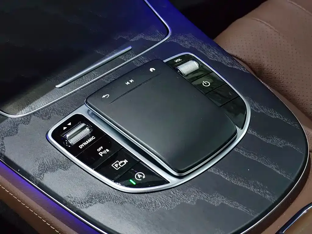 Mercedes-Benz E-Class (Import) 2021 из CN, фото 2