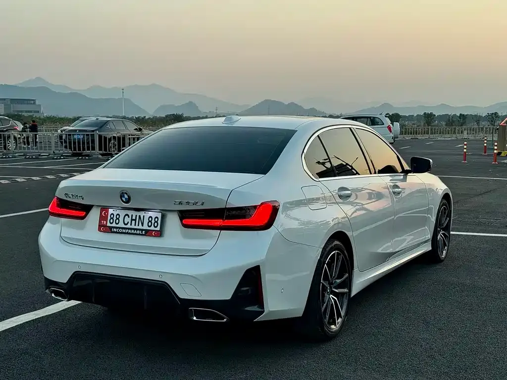 BMW 3 Series — фото 10