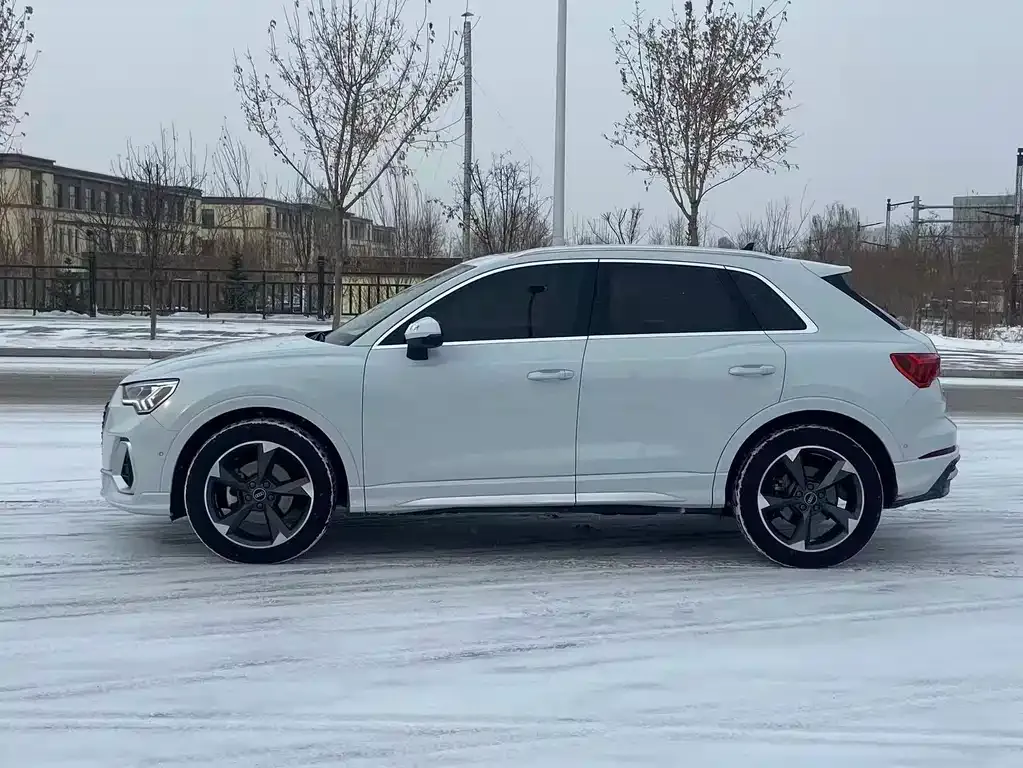 Audi Q3 2022 из CN, фото 4