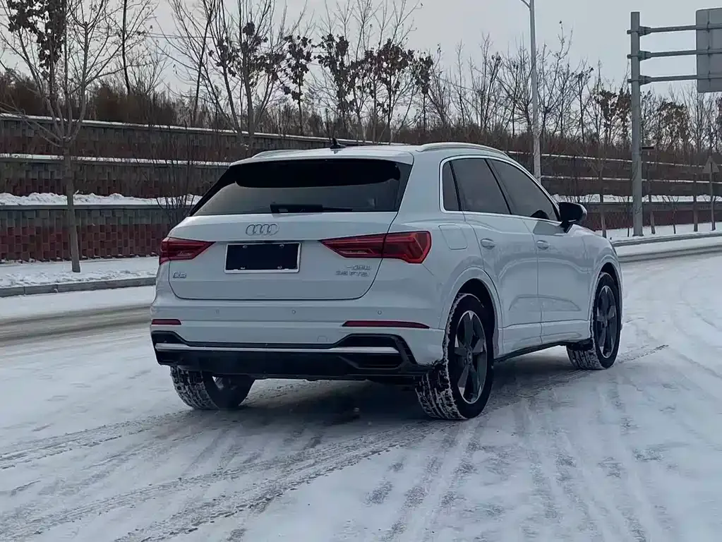 Audi Q3 2022 из CN, фото 3