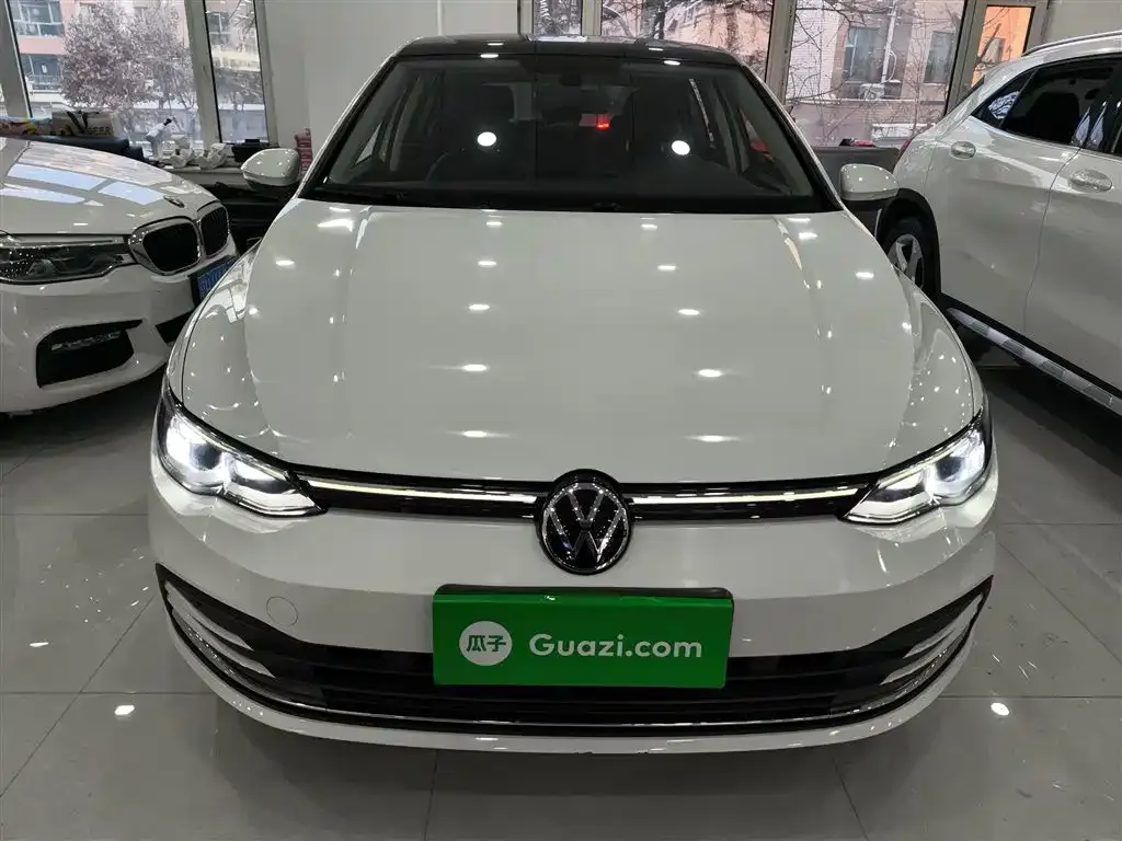 Volkswagen Golf 2023 из CN, фото 3