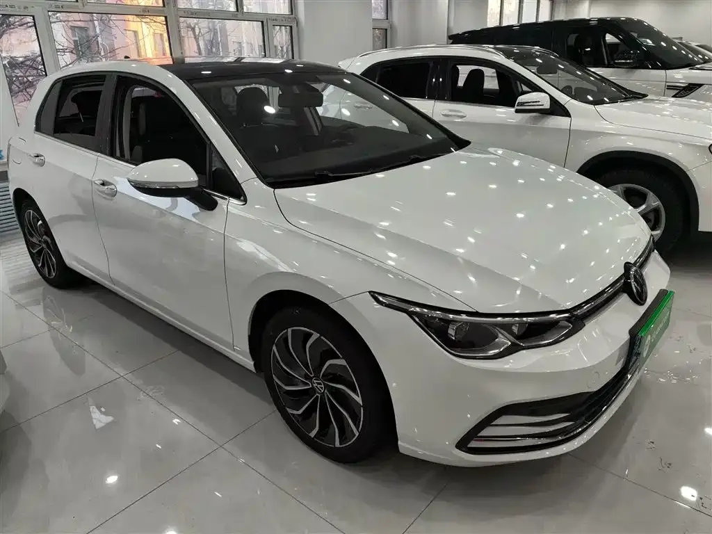 Volkswagen Golf 2023 из CN, фото 9