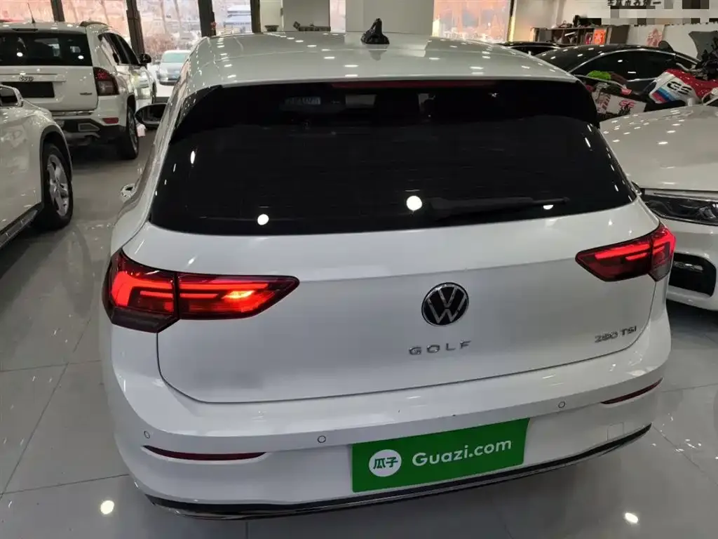 Volkswagen Golf 2023 из CN, фото 7