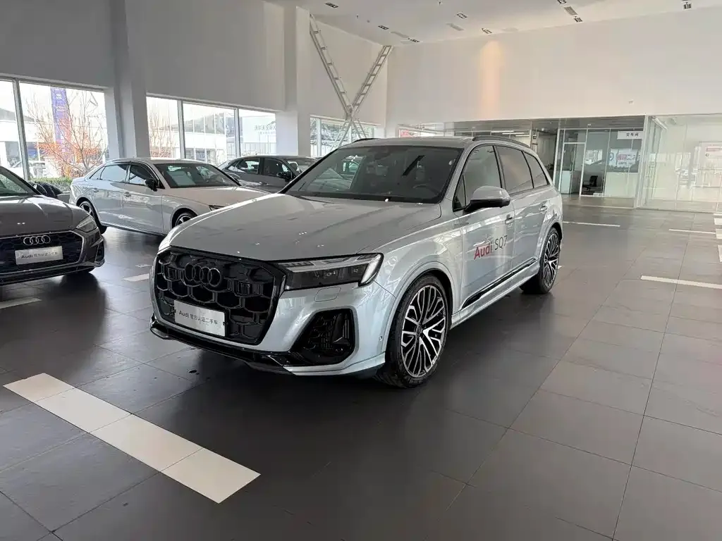 Audi SQ7 2024 из CN, фото 1
