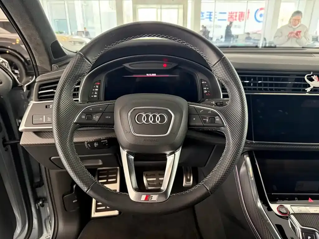 Audi SQ7 2024 из CN, фото 8