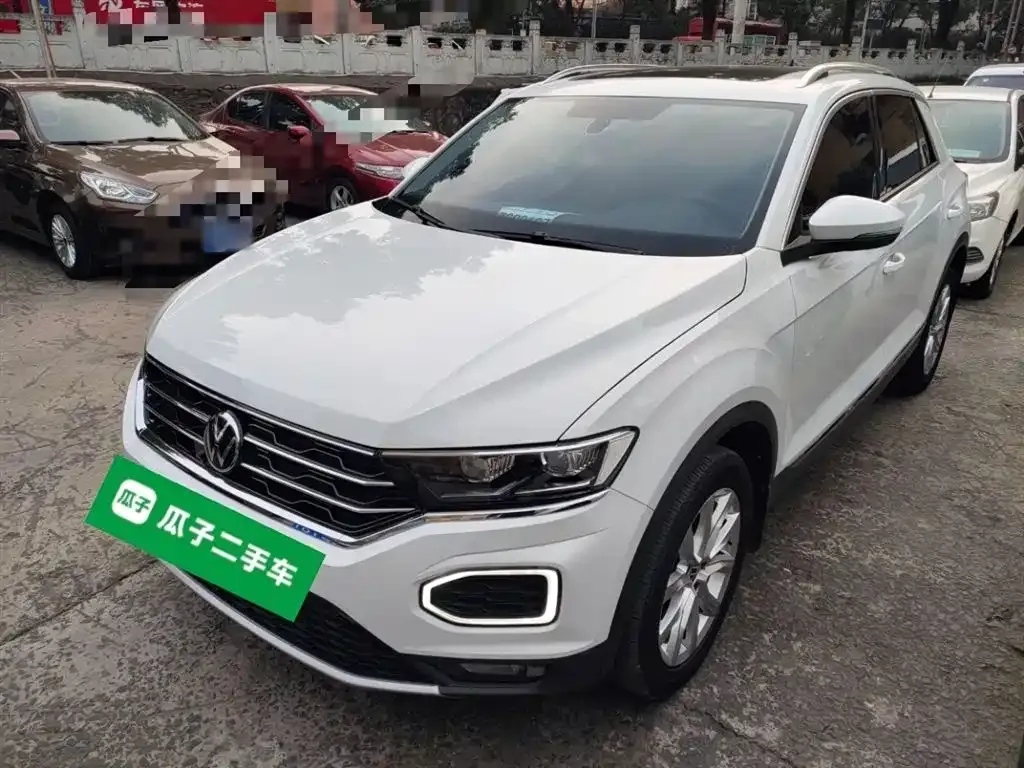 Volkswagen T-Roc 2023 из CN, фото 1