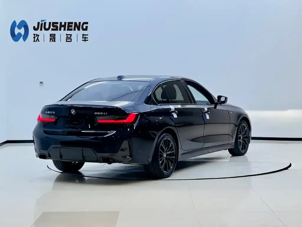 BMW 3 Series 2024 из CN, фото 2