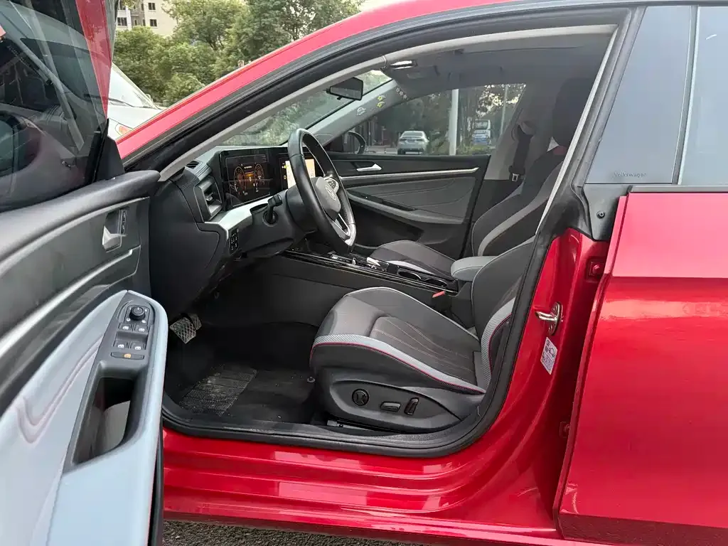 Volkswagen Lamando 2024 из CN, фото 5