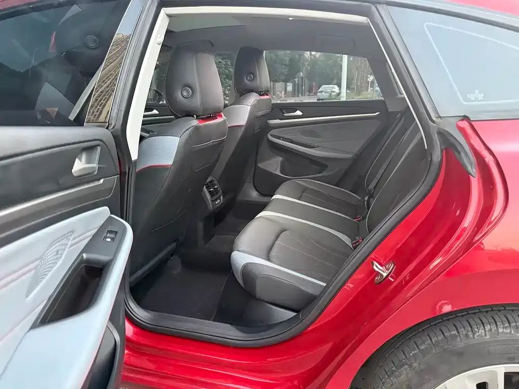 Volkswagen Lamando 2024 из CN, фото 4